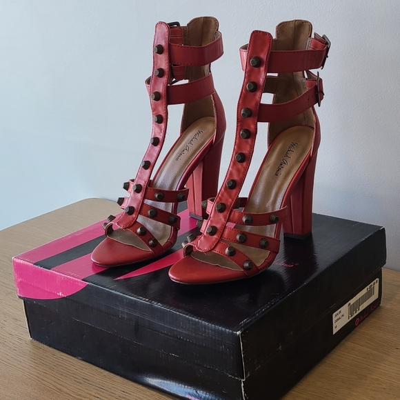 Michael Antonio Juilee Coral - Picture 6 of 13